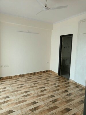 Room in 2 BHK Apartment at Aims Golf City, Sector 75 – for Rent