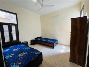 Bedroom in 3 BHK Builder Floor at Green Fields Colony – for Rent