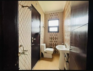 Living Room in 3 BHK Builder Floor at Green Fields Colony – for Rent