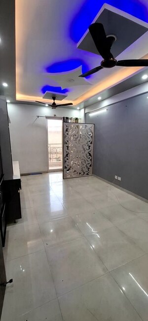 Room in 2 BHK Apartment at Signature Global The Millennia, Sector 37d – for Rent