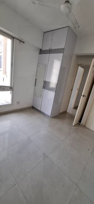 Room in 2 BHK Apartment at Signature Global The Millennia, Sector 37d – for Rent