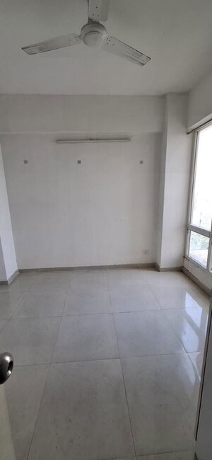 Room in 2 BHK Apartment at Signature Global The Millennia, Sector 37d – for Rent