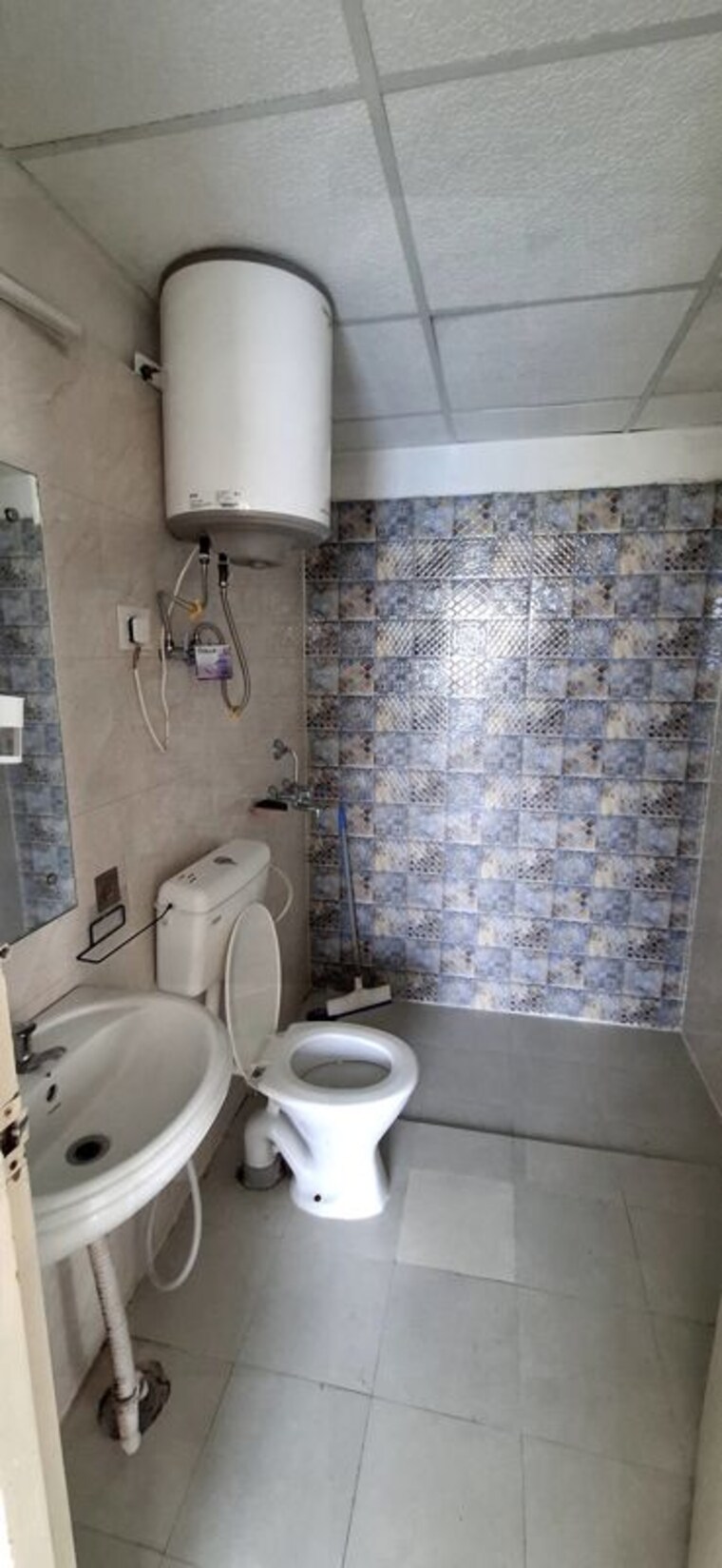 Bathroom, signature-global-the-millennia 2 Bedroom 800 Sq.Ft. Apartment In Sector 37d Gurgaon 10763069