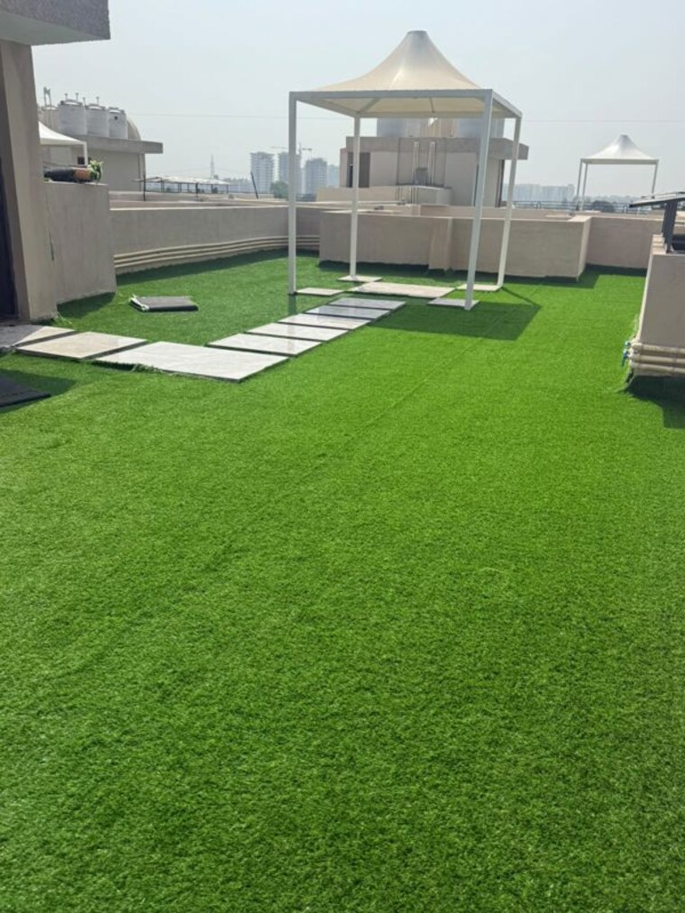 Garden, hlp-palmillas 3 Bedroom 1450 Sq.Ft. Apartment In Vip Road Zirakpur 10763077