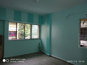 Room in 2 BHK Apartment at Kumbare Park Society, Kothrud – for Rent