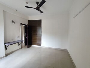 Room in 3 BHK Apartment at Paramount Floraville, Sector 137 – for Sale