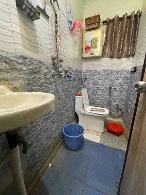 Bathroom in 1 BHK Apartment at Omicron 1a Greater Noida – for Rent