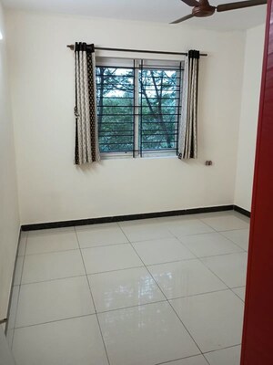Room in 2.5 BHK Apartment at MIMS Habitat, Hennur Road – for Rent