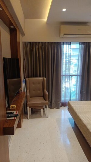 Bedroom in 2 BHK Apartment at Khar West – for Rent
