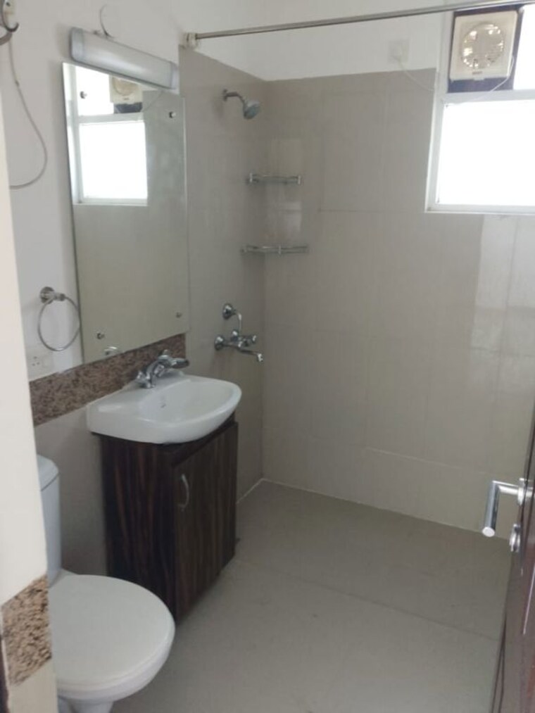 Bathroom, emaar-mgf-emerald-hills 3 Bedroom 1400 Sq.Ft. Builder Floor In Sector 65 Gurgaon 10763125