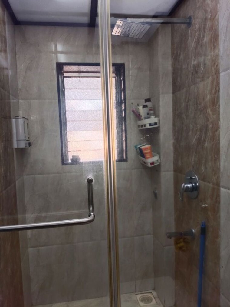Bathroom, ajmera-golden-rays 3 Bedroom 1200 Sq.Ft. Apartment In Andheri West Mumbai 10763140