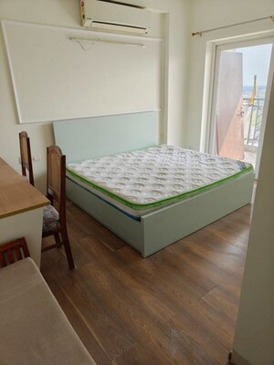 Bedroom in 3.5 BHK Apartment at Central Park Flower Valley Aqua Front Towers, Sohna Sector 33 – for Rent