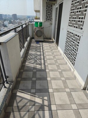 3 BHK Apartment For Rent in Central Park Flower Valley Aqua Front Towers, Sohna Sector 33