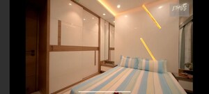 Room in 3 BHK Apartment at Nivant Apartment Vile Parle, Vile Parle West – for Rent