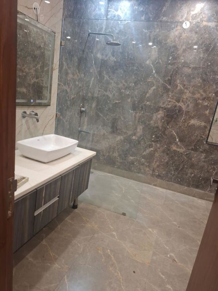 Balcony, sector 43 4 Bedroom 2500 Sq.Ft. Independent House In Sector 43 Noida 10763205