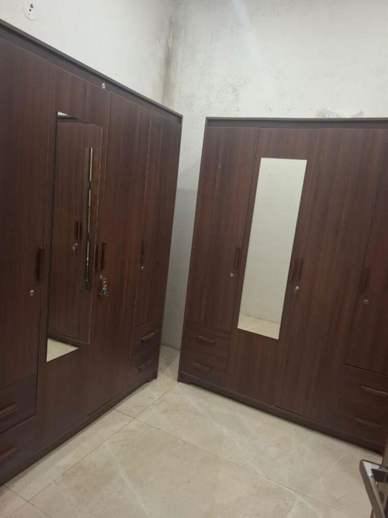 Room, sector 43 4 Bedroom 2500 Sq.Ft. Independent House In Sector 43 Noida 10763205