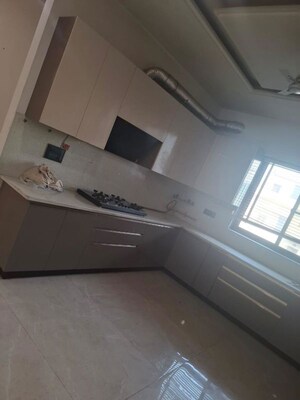 Furnished Amenities in 4 BHK Independent House at Sector 43 – for Rent