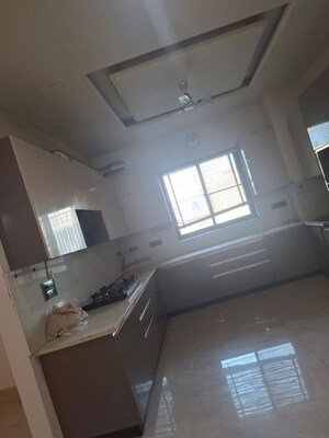 Bathroom in 4 BHK Independent House at Sector 43 – for Rent