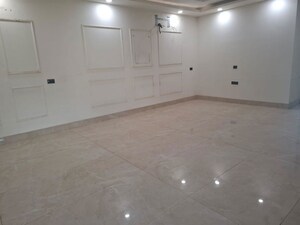Room in 4 BHK Independent House at Sector 43 – for Rent