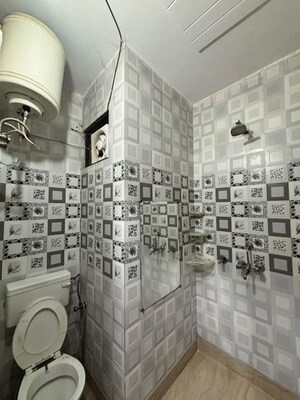 Bathroom in 2 BHK Builder Floor at Uttam Nagar – for Rent