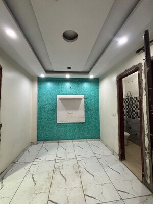 Room in 2 BHK Builder Floor at Uttam Nagar – for Rent