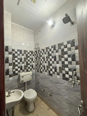 Bathroom in 2 BHK Builder Floor at Uttam Nagar – for Rent
