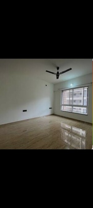 Room in 1 BHK Apartment at Lodha Amara Tower 44, Kolshet Road – for Rent