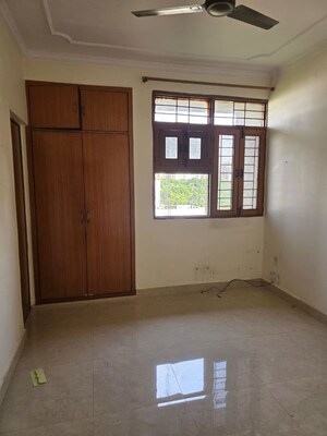 Room in 2 BHK Apartment at Swarnjayanti Rail Nagar, Sector 50 – for Rent