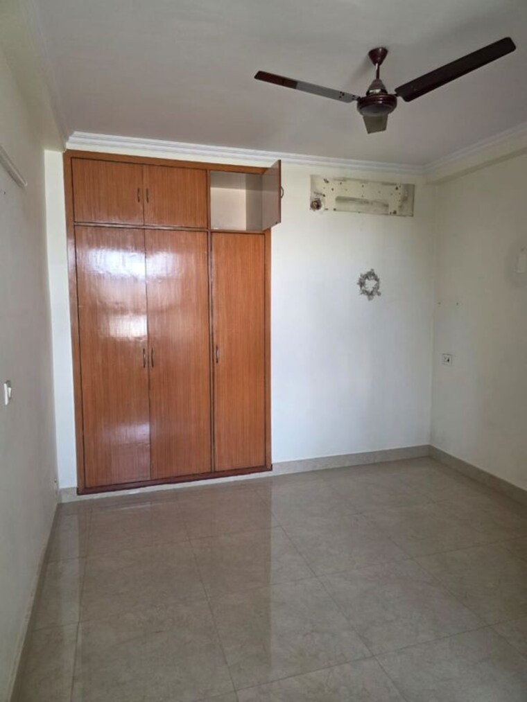 Room, swarnjayanti-rail-nagar 2 Bedroom 1450 Sq.Ft. Apartment In Sector 50 Noida 10763208
