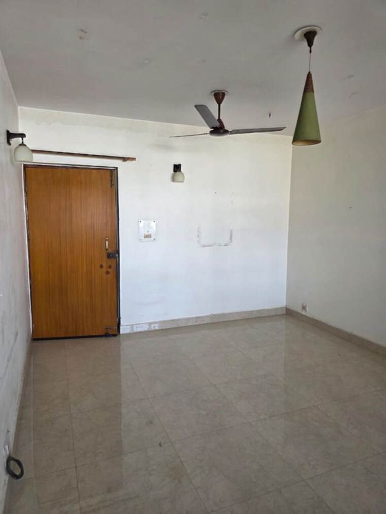 Room, swarnjayanti-rail-nagar 2 Bedroom 1450 Sq.Ft. Apartment In Sector 50 Noida 10763208