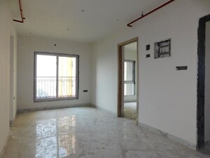 Room in 2 BHK Apartment at Shikara Heights, Sion – for Sale