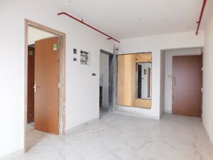 Room in 2 BHK Apartment at Shikara Heights, Sion – for Sale