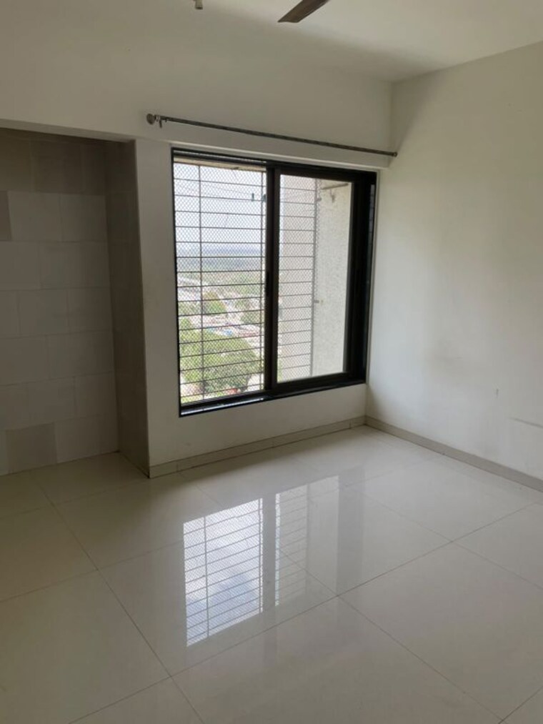 Room, runwal-nagar-chs 3 Bedroom 950 Sq.Ft. Apartment In Runwal Nagar Thane 10763233