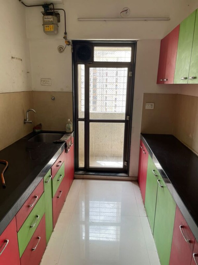 Kitchen, runwal-nagar-chs 3 Bedroom 950 Sq.Ft. Apartment In Runwal Nagar Thane 10763233