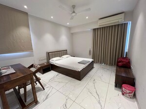 Team Area in 5 BHK Builder Floor at Sector 14 – for Sale