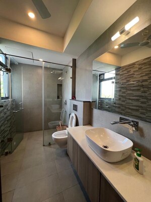 Team Area in 5 BHK Builder Floor at Sector 14 – for Sale
