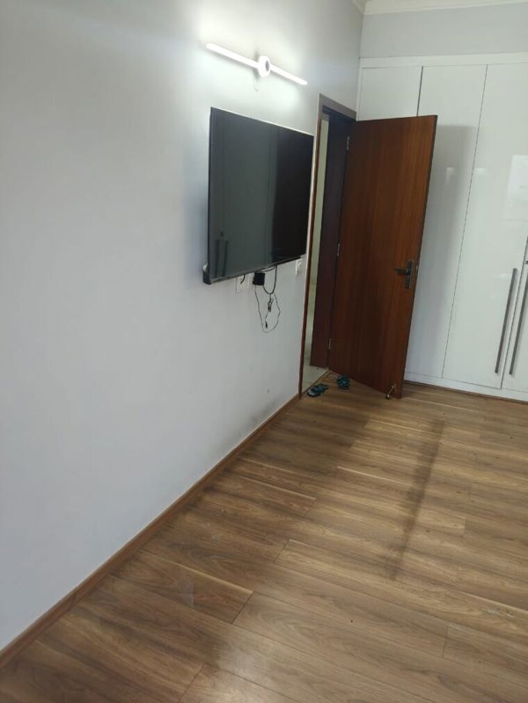 Room, central-park-flower-valley-aqua-front-towers 3 Bedroom 1789 Sq.Ft. Apartment In Sohna Sector 33 Gurgaon 10763245