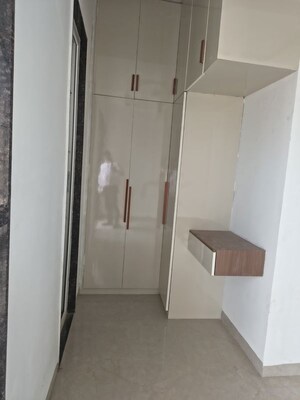 Furnished Amenities in 3 BHK Builder Floor at BPTP District Phase 2, Sector 84 – for Sale