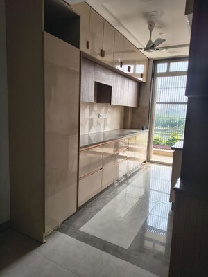 Kitchen in 3 BHK Builder Floor at BPTP District Phase 2, Sector 84 – for Sale
