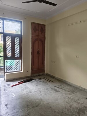 Room in 3 BHK Villa at RWA Apartments Sector 122, Sector 122 – for Rent