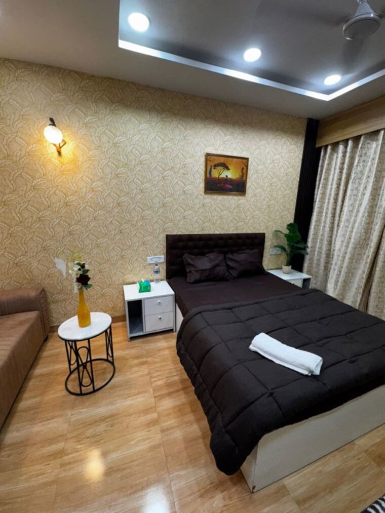 Living Room, gaur-city-mall Studio 550 Sq.Ft. Apartment In Sector 4 Greater Noida Greater Noida 10763285