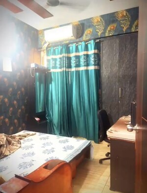 Room in 3 BHK Apartment at Divyansh Flora, Sector 16c Greater Noida – for Sale