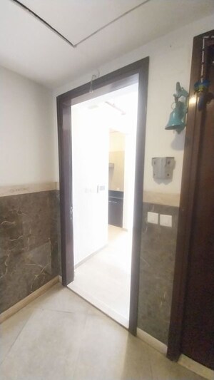 Room in 2 BHK Apartment at L&T Crescent Bay T2, Parel – for Sale