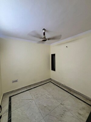 Room in 1 BHK Builder Floor at Uttam Nagar – for Rent