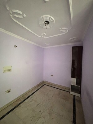Furnished Amenities in 1 BHK Builder Floor at Uttam Nagar – for Rent