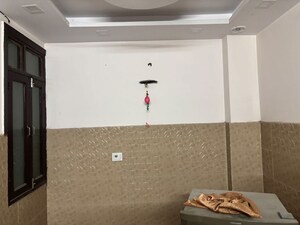 Furnished Amenities in 1 BHK Builder Floor at Uttam Nagar – for Rent