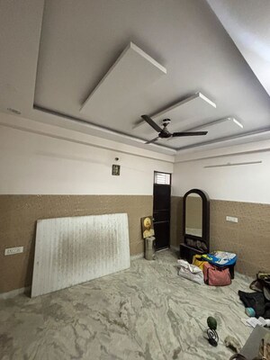 Parking in 1 BHK Builder Floor at Uttam Nagar – for Rent