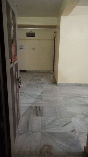 Room in 3 BHK Apartment at Morabadi – for Rent