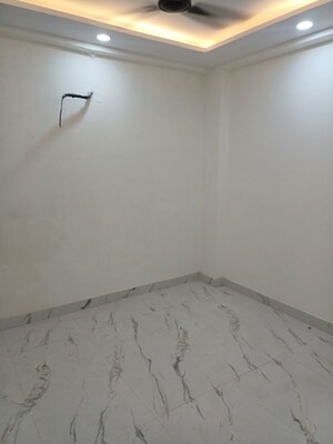 Furnished Amenities in 3.5 BHK Independent House at Palla – for Sale