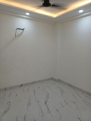 Furnished Amenities in 3.5 BHK Independent House at Palla – for Sale